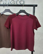 Look completo com blusa manga curta crochê Coqueta