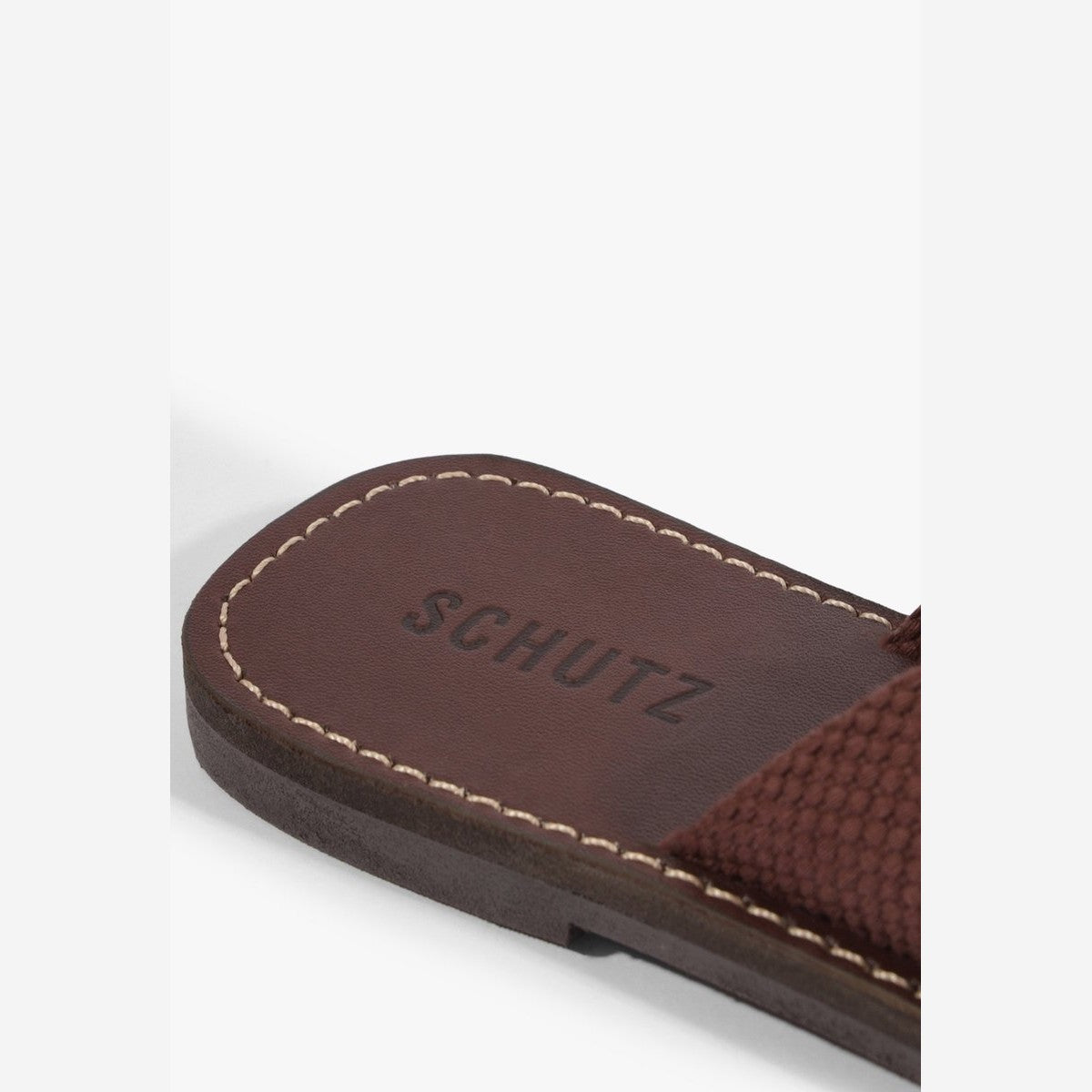 SANDÁLIA X RASTEIRA BICO QUADRADO MARROM  S 20889 0115 0047 SCHUTZ