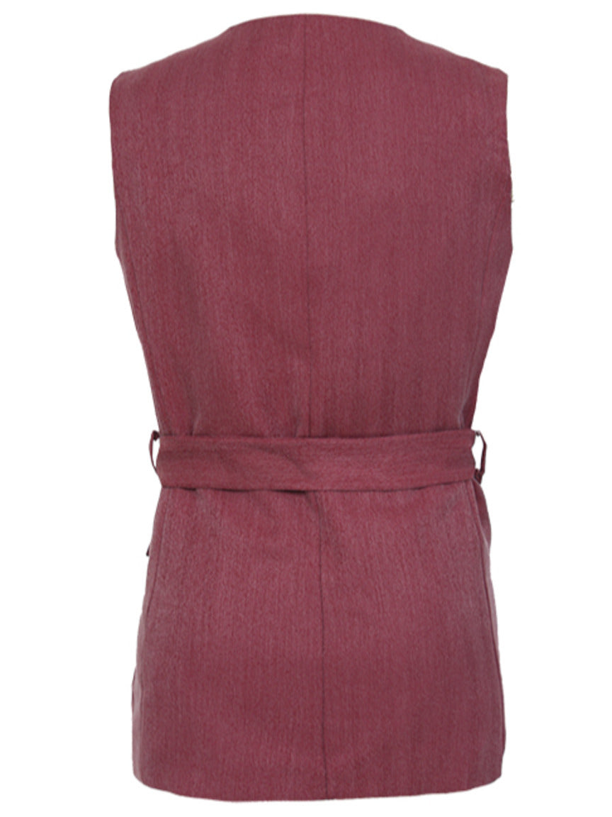 Blusa colete longue Skenn em uso, estilo formal feminino