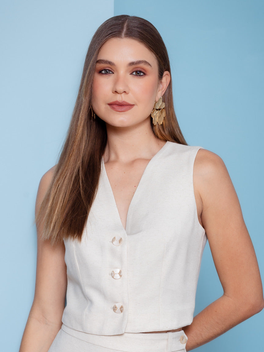 Look completo com blusa colete linho Skenn e calça feminina