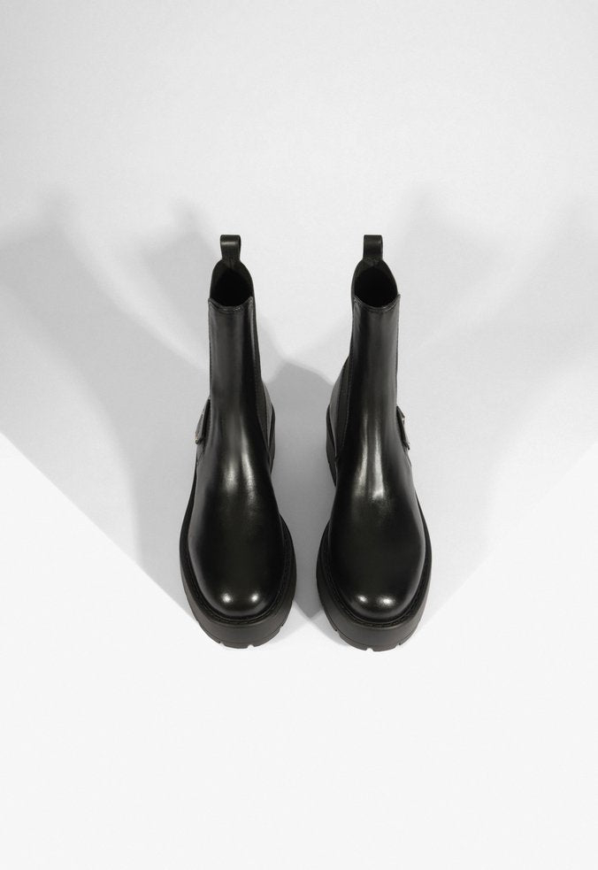 Bota Feminina SCHUTZ ref. BOTA TRATORADA - VintedoisK