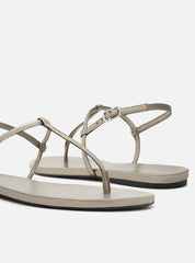 SANDÁLIA RASTEIRA PRATA SLIM BICO REDONDO A 03274 0012 0100 AREZZO