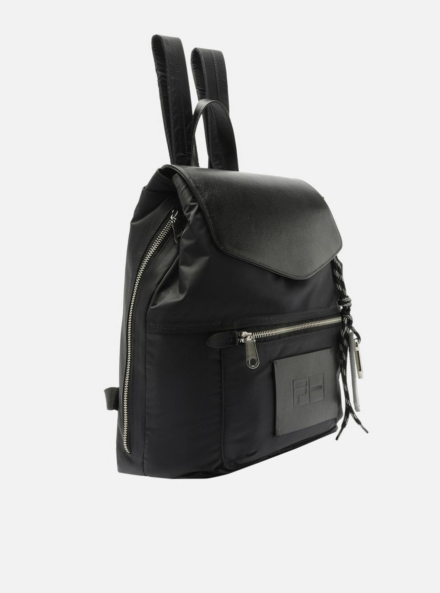 Mochila Feminino Arezzo ref. MOCHILA PRETA - VintedoisK