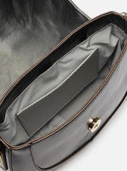 BOLSA TIRACOLO PRETA MÉDIA BARBICACHO A 50011 0948 0003 AREZZO