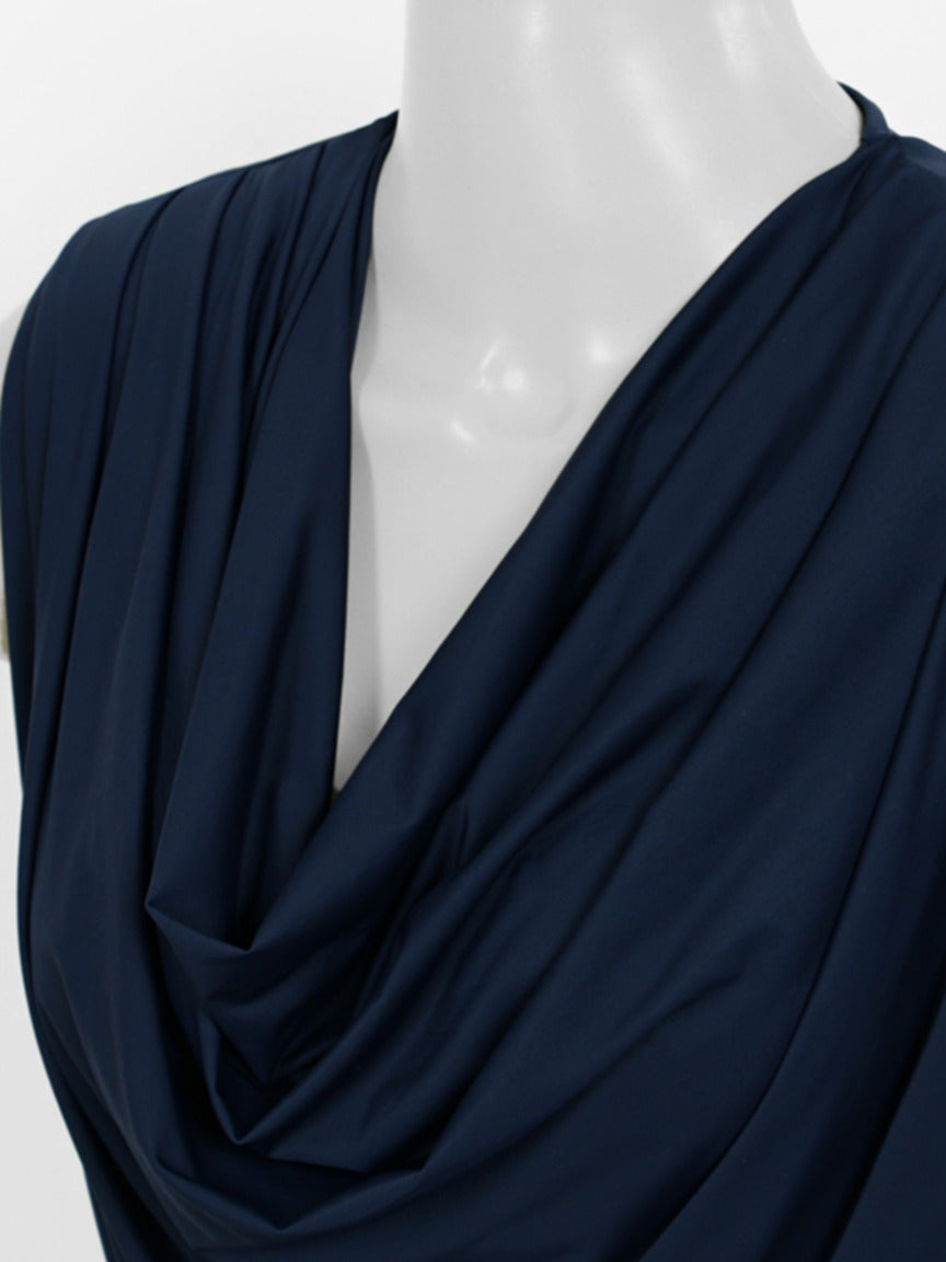 Look total blusa degage Begonia Skenn em fotografia de corpo inteiro