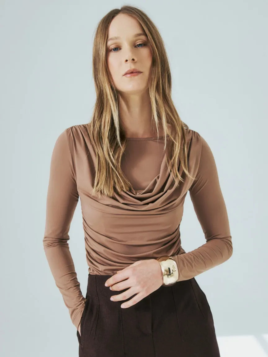 Blusa Feminina Skenn ref. BLUSA DRAPEADA - VintedoisK Imagem principal do produto