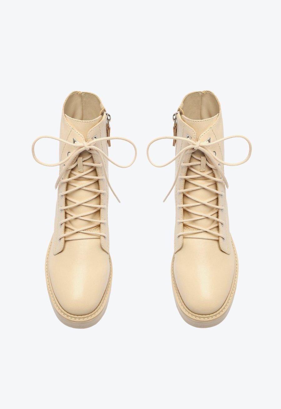 BOTA COTURNO AMARRAÇÃO COURO CREME S 20673 0001 0039 SCHUTZ - Vintedoisk