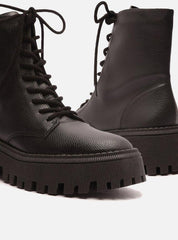 BOTA COTURNO PRETO CANO MÉDIO SOLA TRATORADA A 11843 0028 0001 AREZZO - Vintedoisk