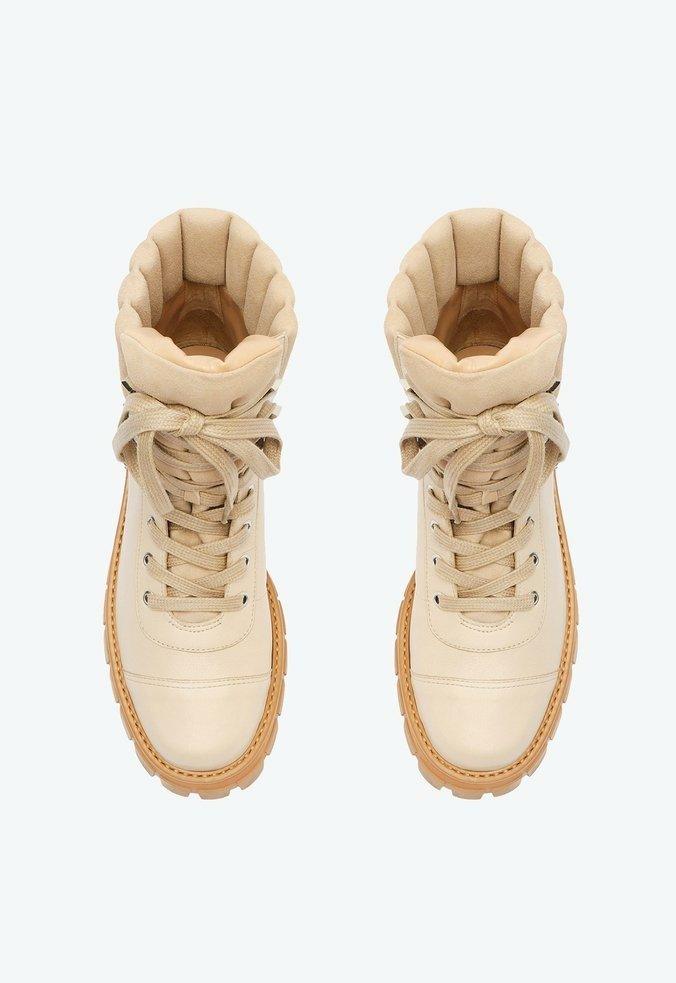BOTA TRATORADA SUTTON COURO CAMURÇA SCHUTZ - ORIGINAL - Vintedoisk