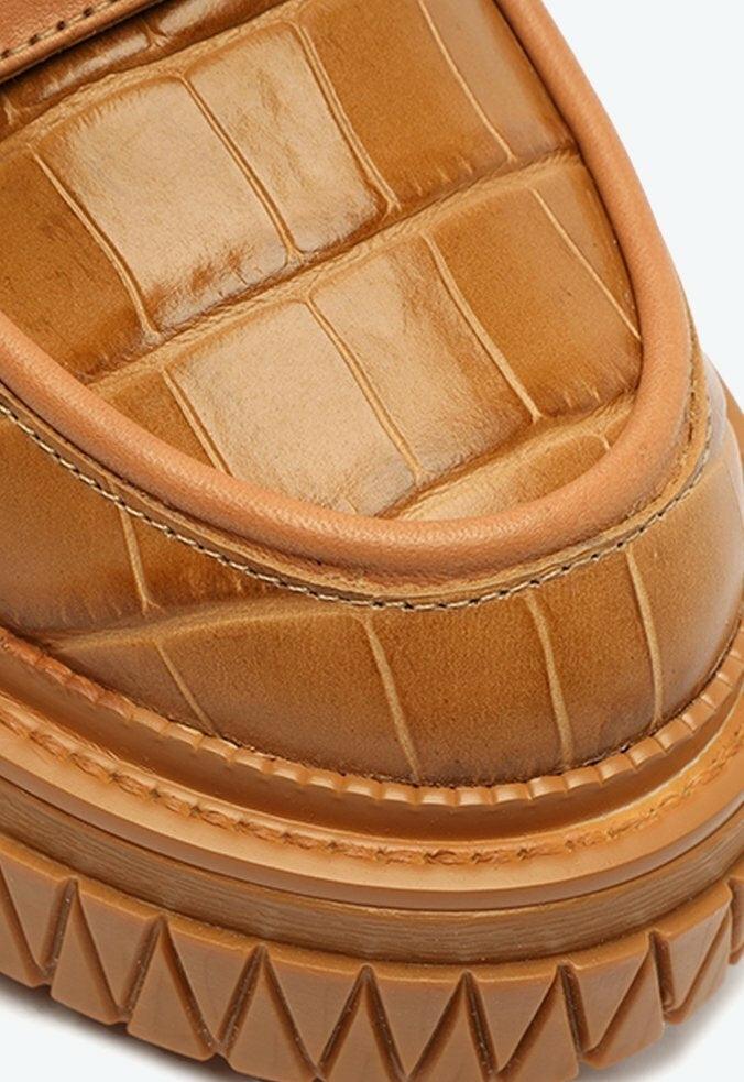 Mocassim Feminina SCHUTZ ref. MOCASSIM TRATORADO - VintedoisK