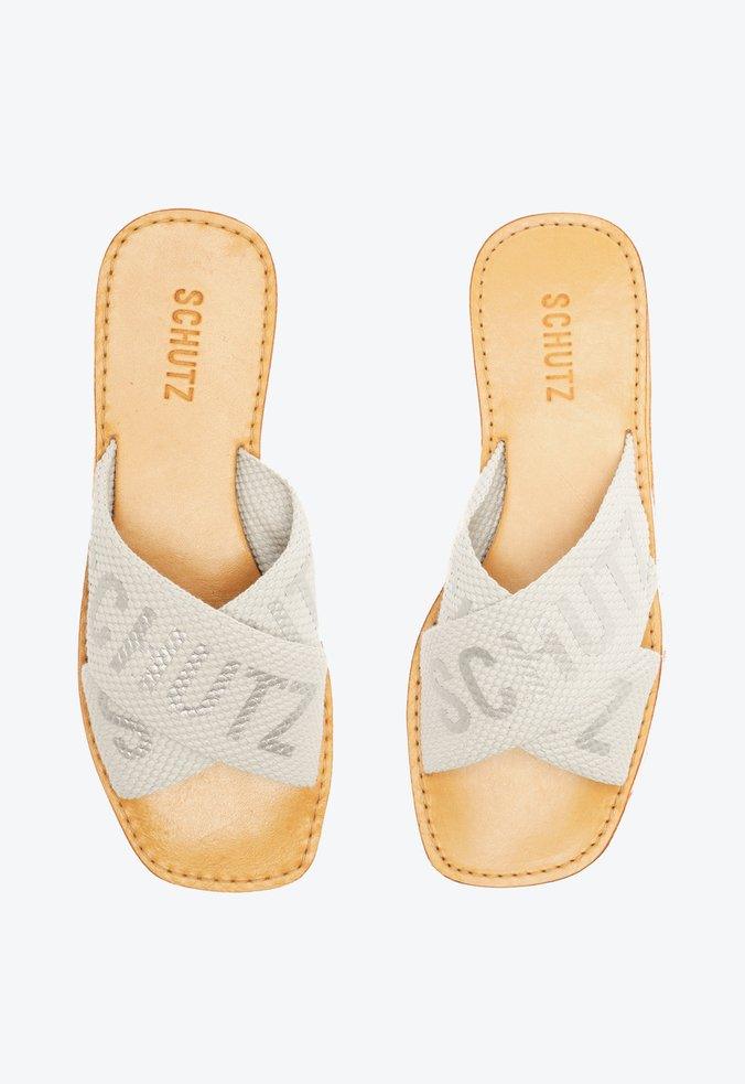 Rasteira Feminina SCHUTZ ref. RASTEIRA TECIDO - VintedoisK