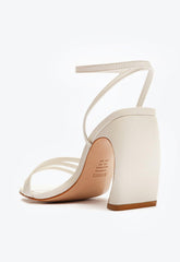 SANDÁLIA TESS TECIDO BRANCA S 21543 0001 0003 SCHUTZ - Vintedoisk