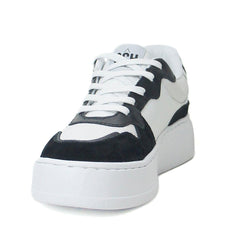 TÊNIS BRANCO E PRETO FURINHOS S 21445 0001 0028 SCHUTZ - Vintedoisk