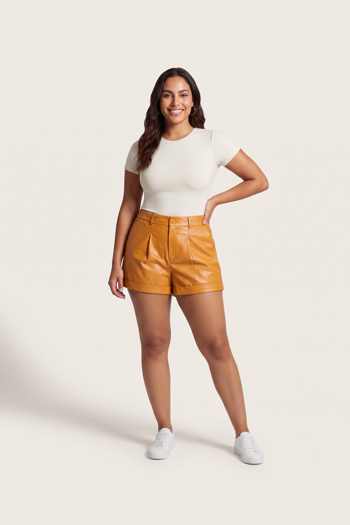 Shorts Couro Alfaiataria 353403 Skenn - foto 1 Imagem principal do produto