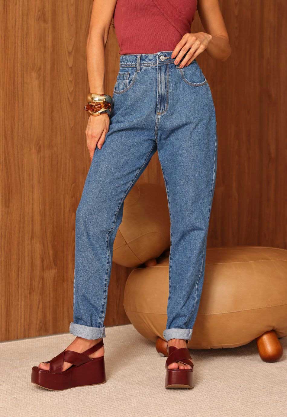 Calça Feminina ALCANCE ref. JEANS MOM - VintedoisK Imagem principal do produto