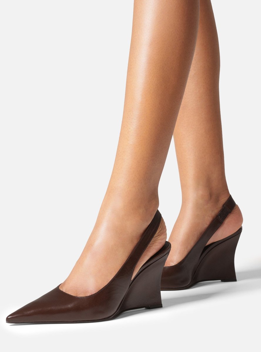 Sapato Feminino Arezzo ref. SCARPIN MARROM - VintedoisK