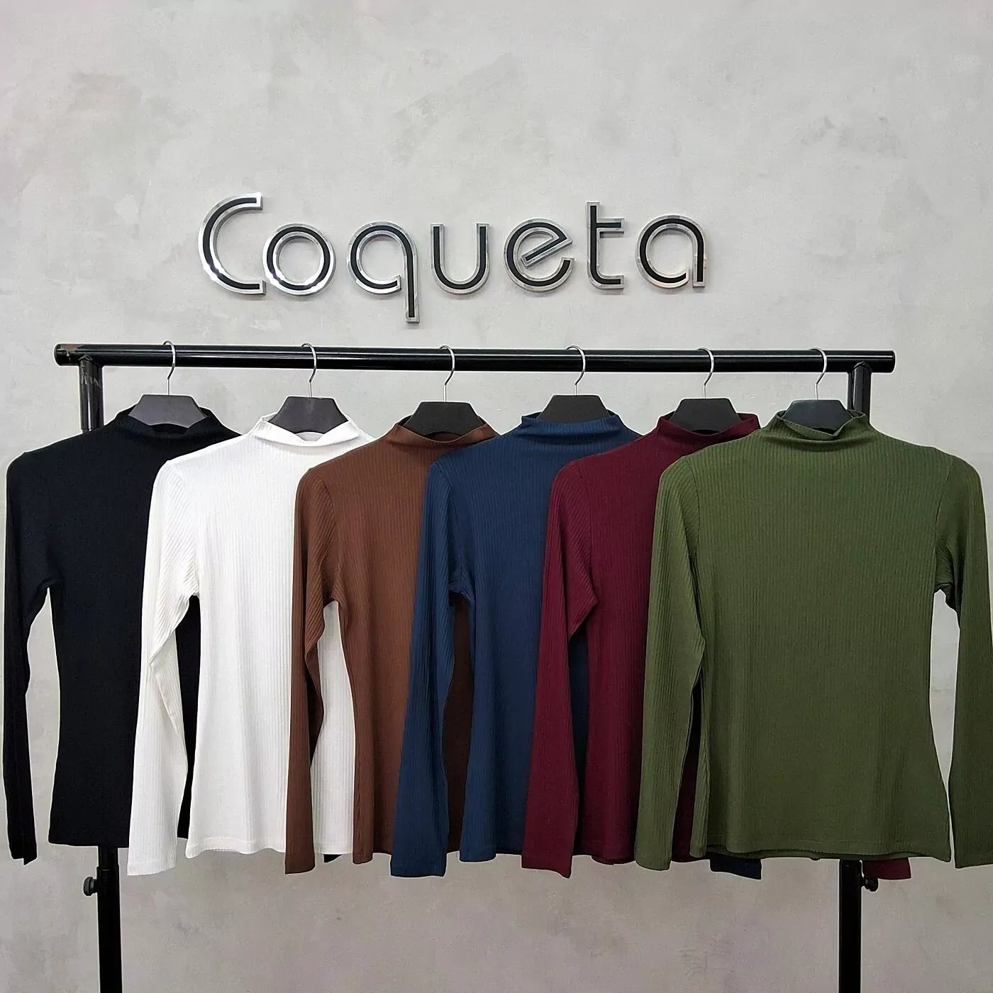 Look completo blusa manga longa gola alta Coqueta