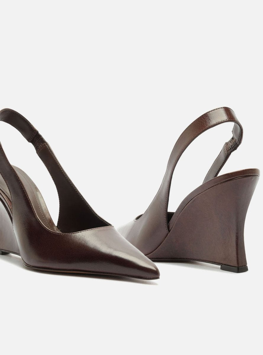 Sapato Feminino Arezzo ref. SCARPIN MARROM - VintedoisK