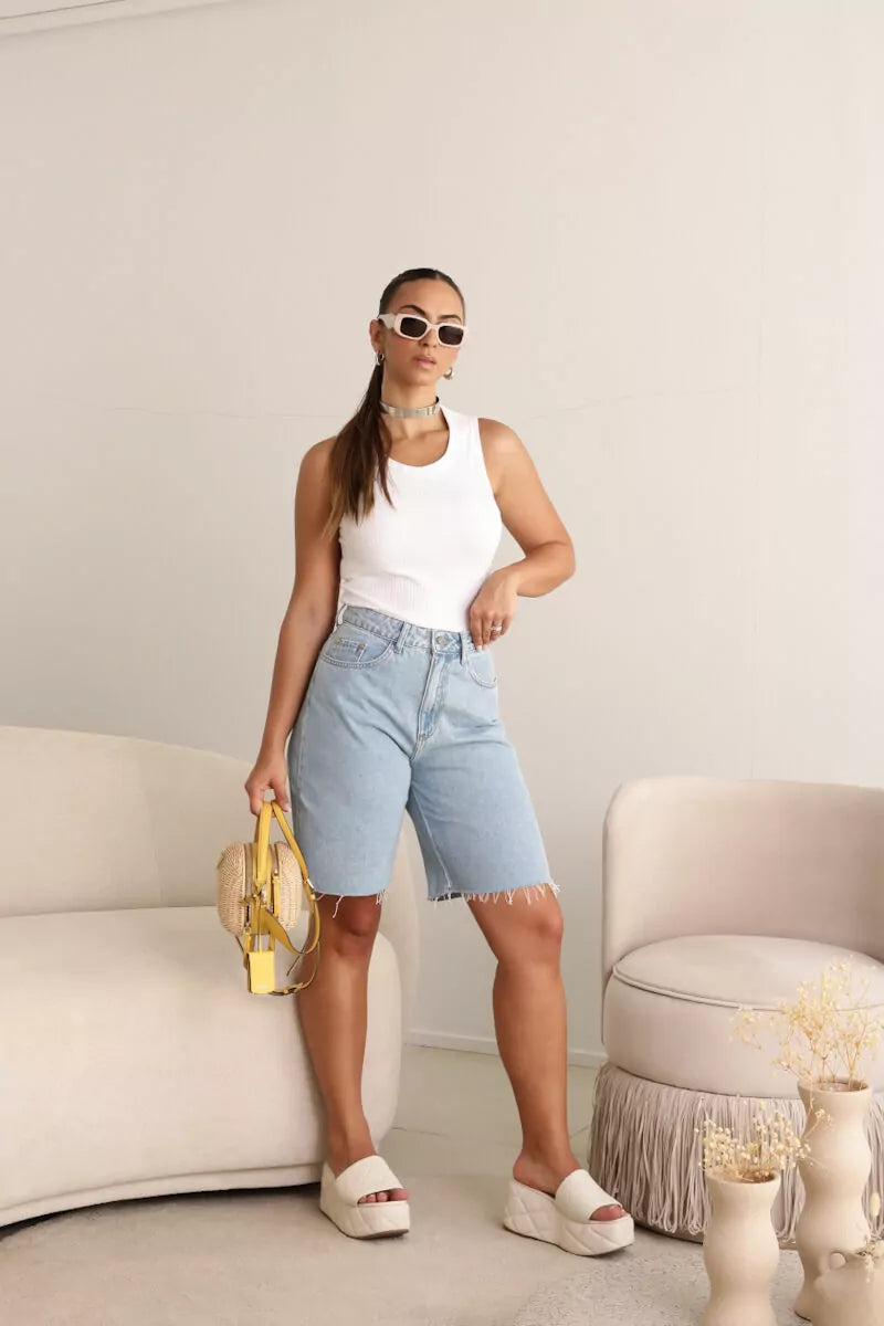 Bermuda jeans Jorts Clara 7613 Alcance detalhe barra, feminino