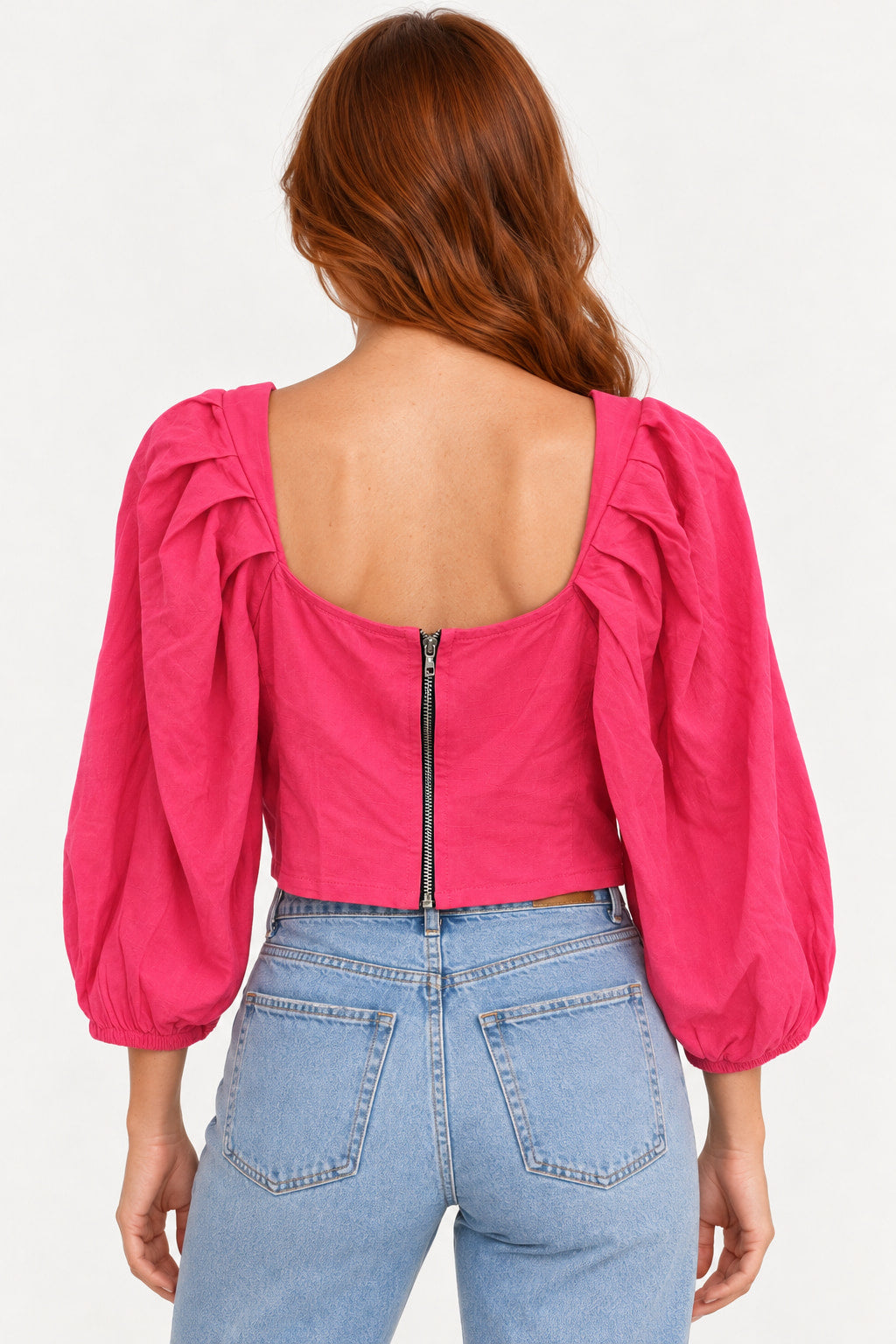 Pink | Blusa Cropped Manga Pregas Revanche rosa pink vista de costas, com zíper central e pregas nas mangas