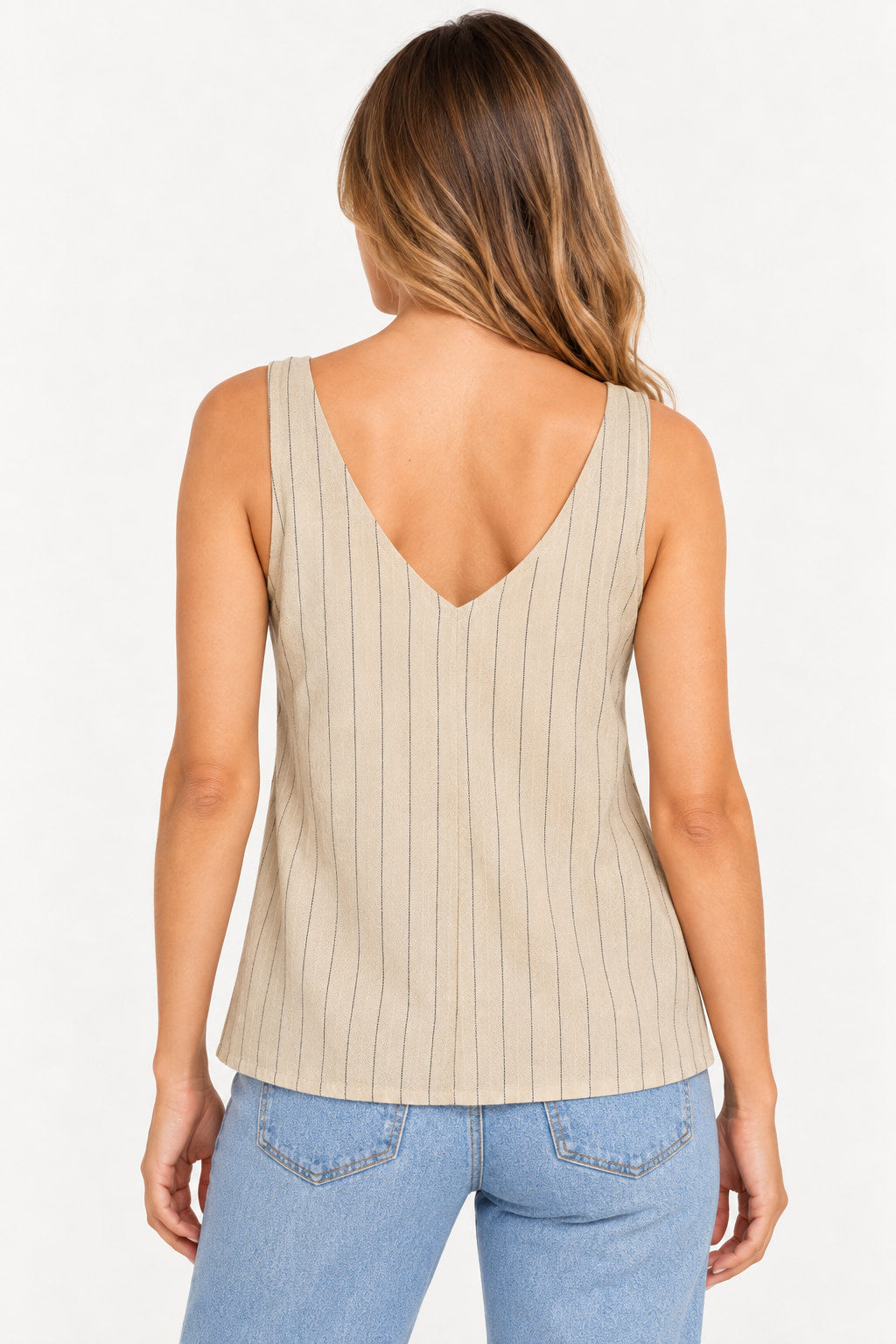 Bege | Blusa regata CS bege listrada vista de costas, mostrando o decote em V nas costas