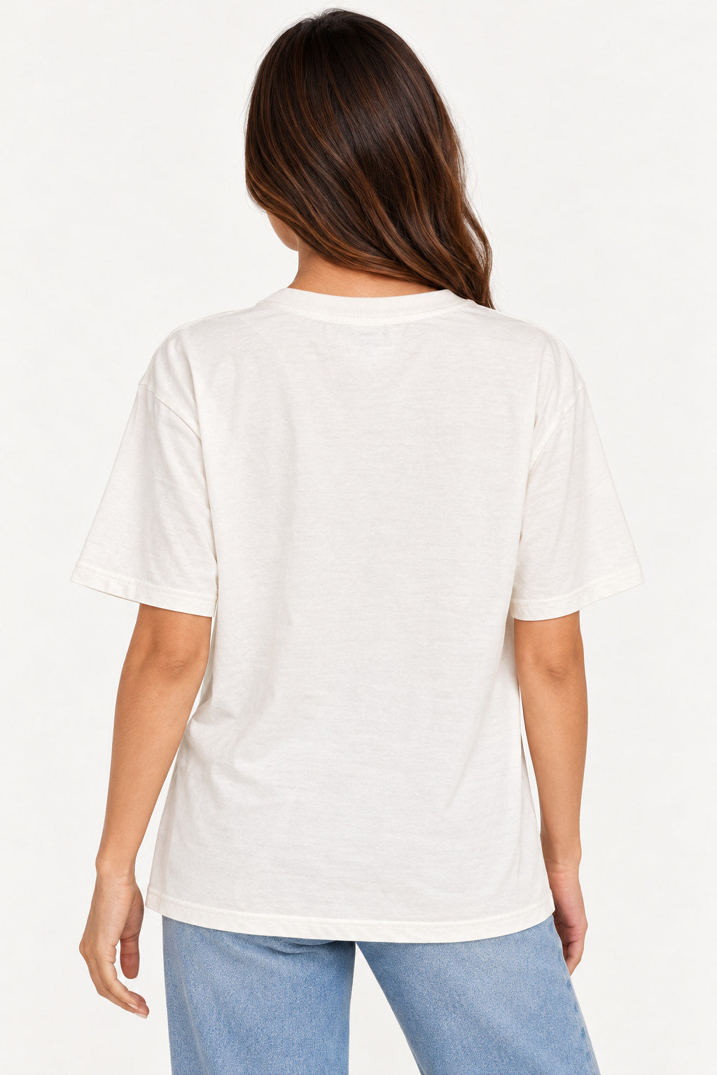 Off | Blusa T-Shirt Local Species Lerrux off white vista de costas, com modelagem oversized e manga curta