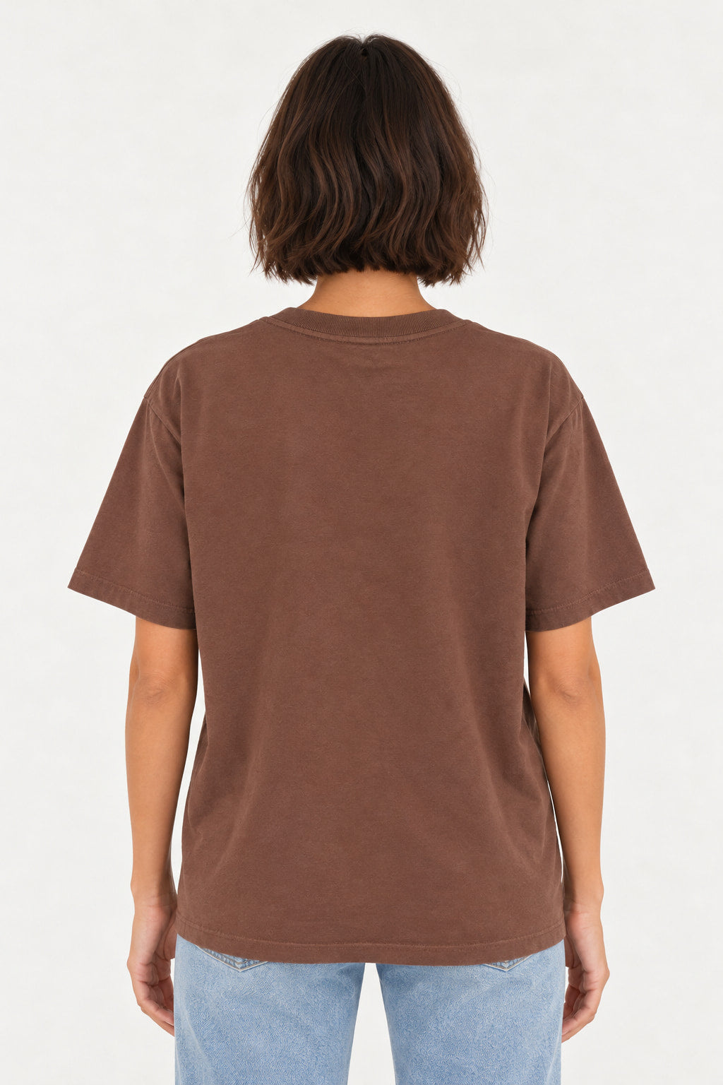 Marrom | Blusa T-Shirt Pasta Lerrux marrom vista de costas, com manga curta e caimento solto