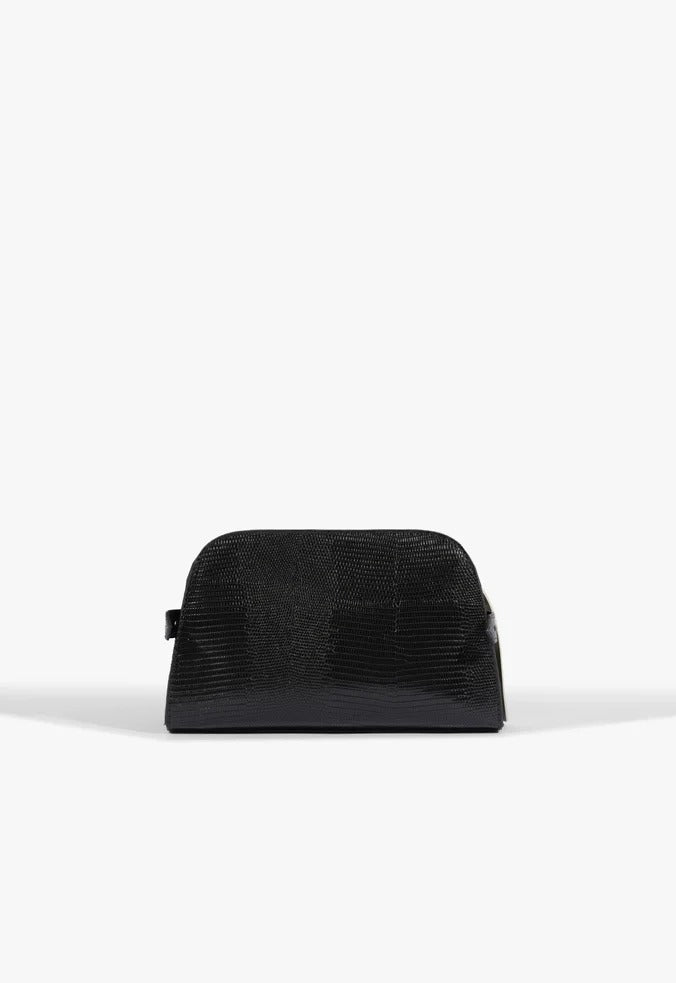 Bolsa Schutz Hazel Pequena preta em textura de lagarto, vista frontal sobre fundo branco