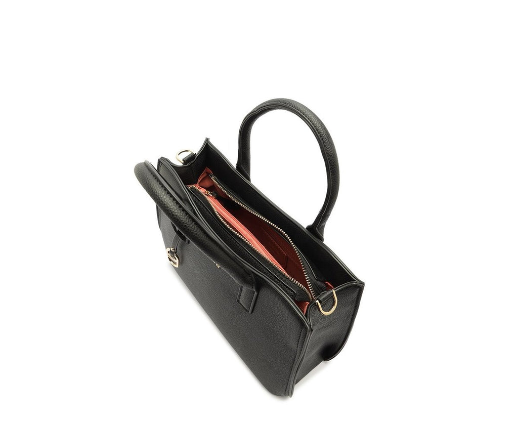 Bolsa Tote Anacapri preta vista de cima, com o interior forrado e zíper aberto