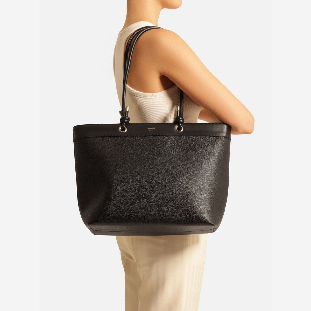 BOLSA SHOPPING PRETA GRANDE ENROLADOS A 50024 0638 0001 AREZZO