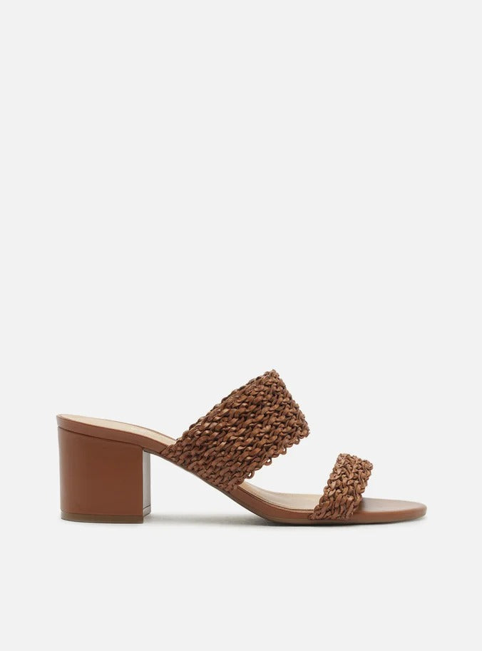 SANDÁLIA MARROM TRESSÊ SALTO MÉDIO BLOCO A 10055 0610 0010 AREZZO