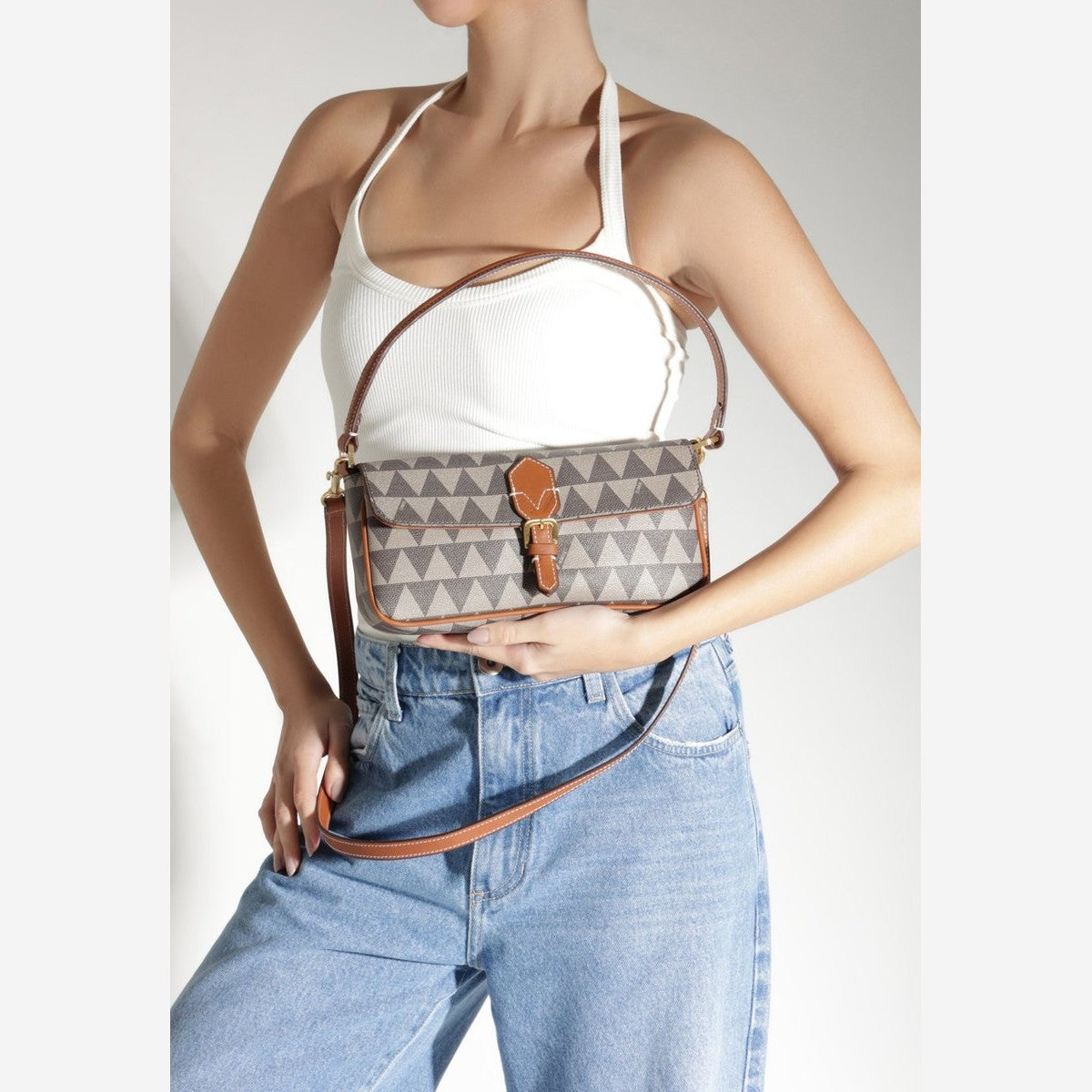 BOLSA TIRACOLO MARROM TRIANGLE SELA S 50018 3169 0001 SCHUTZ