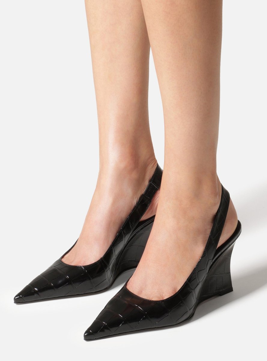 Sapato Feminino Arezzo ref. SCARPIN PRETO - VintedoisK