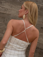 Blusa resort Skenn, detalhe lateral e volume da peça