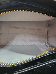 BOLSA TIRACOLO PRETA COSTURA E TACHAS A 50021 0981 0001 AREZZO