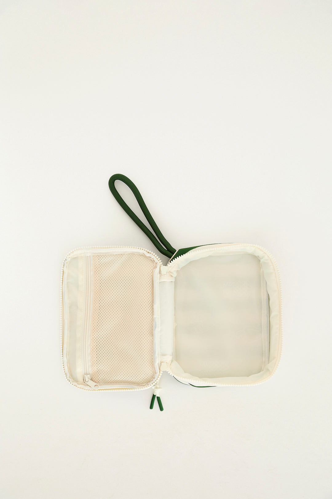 Produto Feminina FARM ref. NECESSAIRE FARM - VintedoisK
