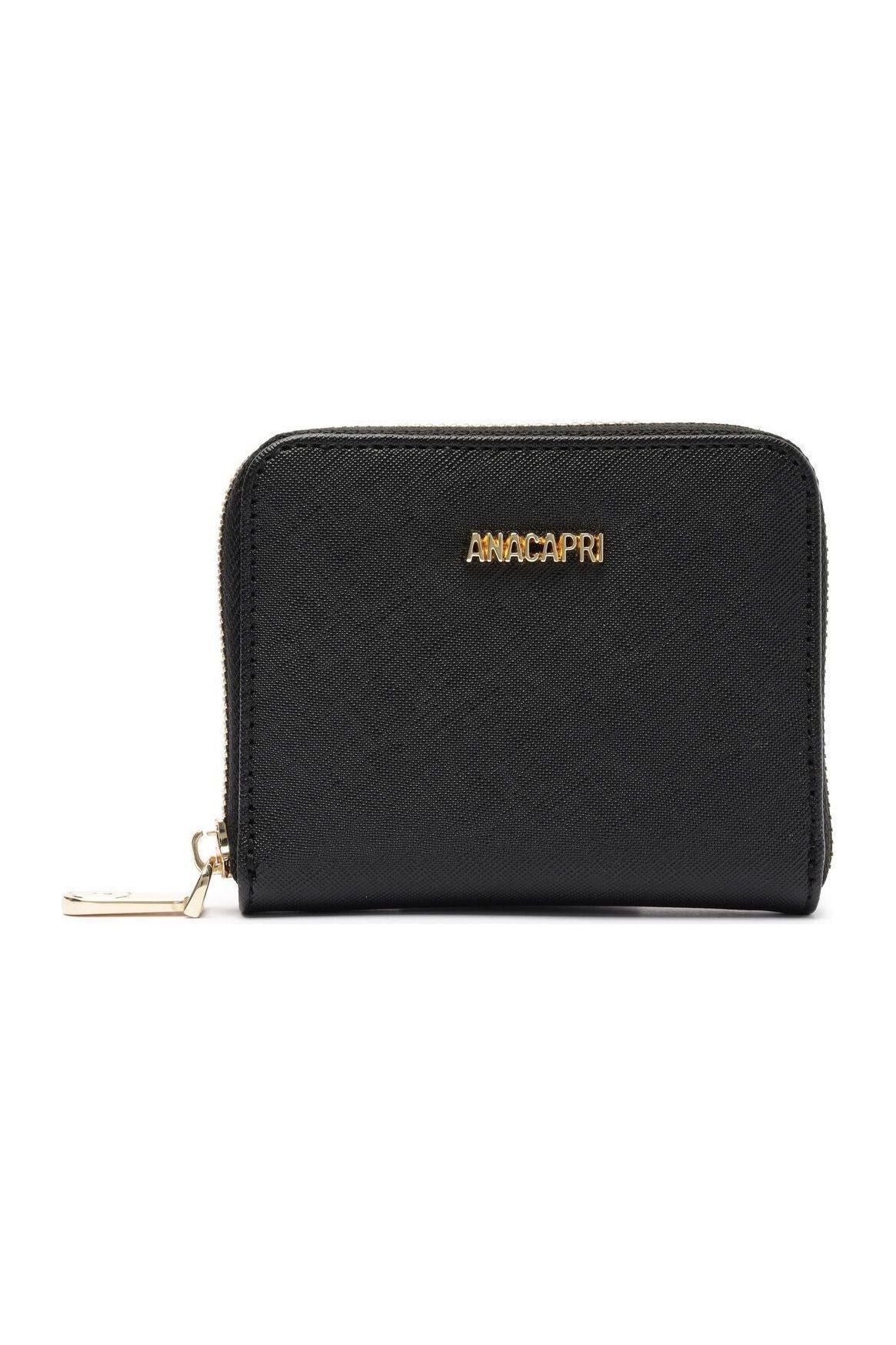 Carteira Anacapri Low preta com zíper, vista frontal com logo dourado da marca