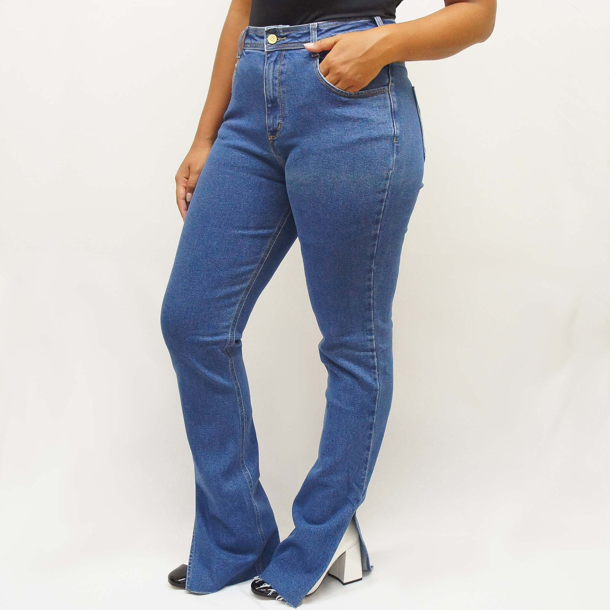 CALÇA JEANS CONFORT ABERTURA LATERAL RETA 4753 ALCANCE