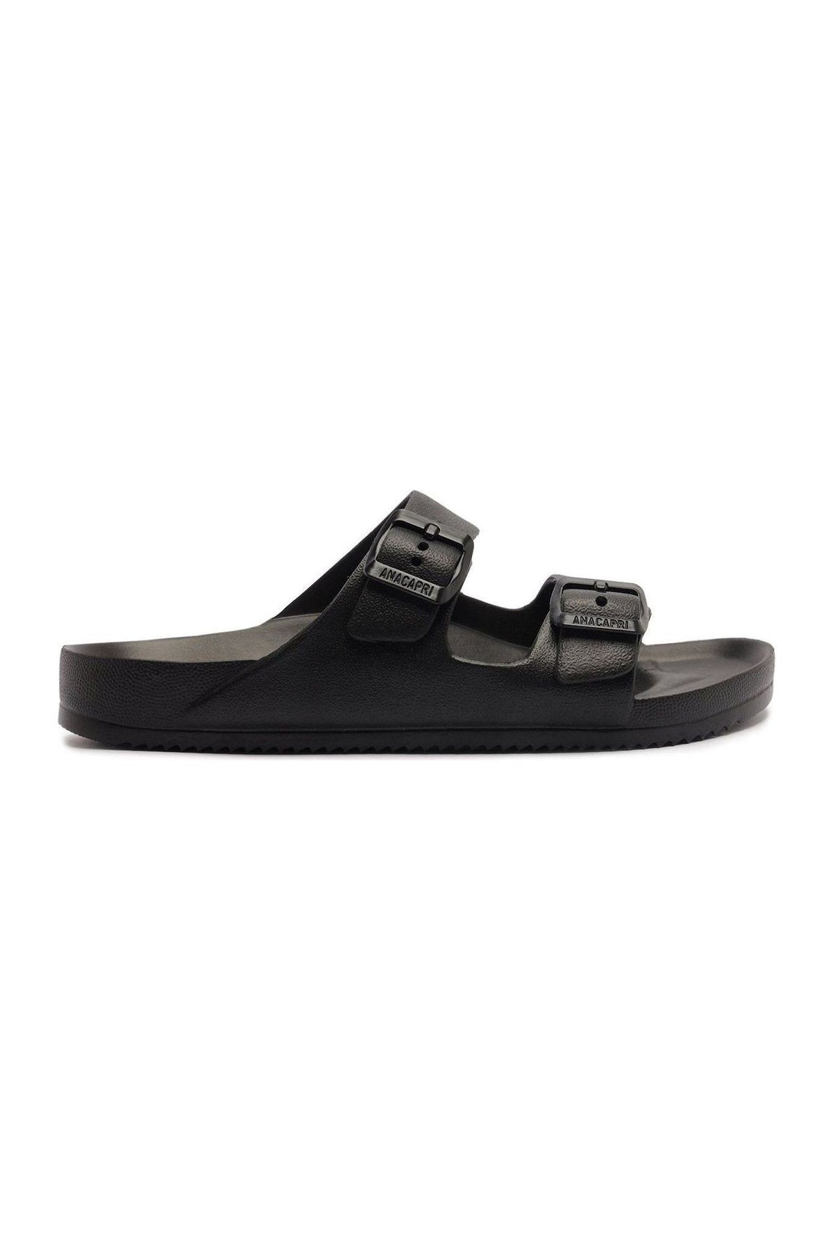 Chinelo Anacapri preto de duas tiras com fivelas, vista de frente sobre fundo branco