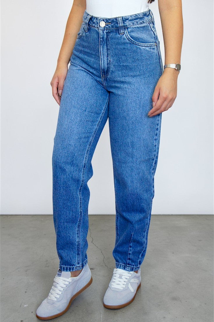 Calça Feminina REVANCHE ref. JEANS MOM - VintedoisK Imagem principal do produto