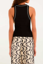 Blusa regata rib com detalhe franzido Farm Rio, vista costas