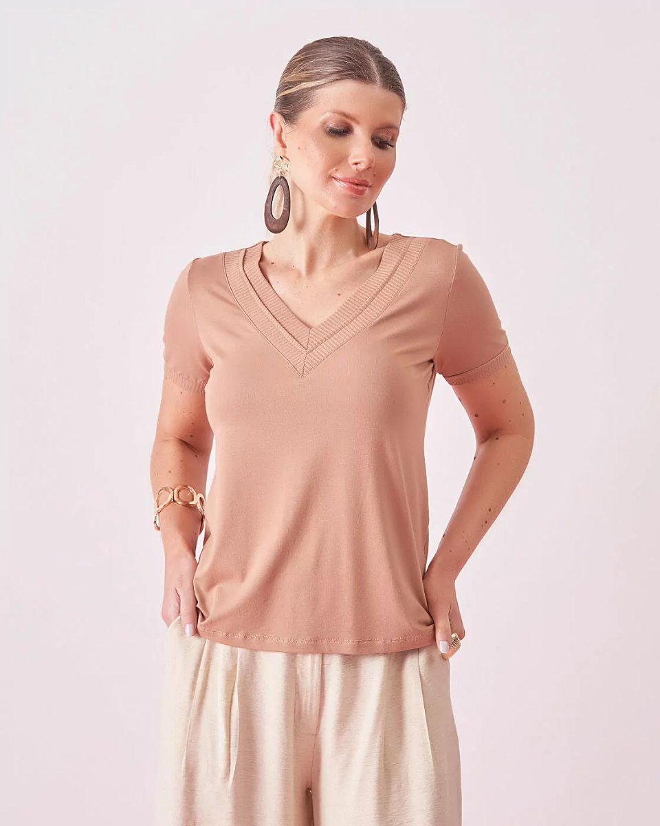 Blusa Feminina Coqueta ref. BLUSA MALHA - VintedoisK Imagem principal do produto