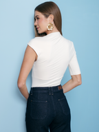 Close material blusa Assimétrica Amni 404110 Skenn