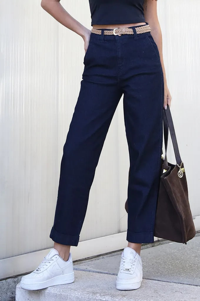 CALÇA JEANS MOM ESCURA BARRA ITALIANA CAFEM00147 REVANCHE Imagem principal do produto