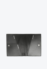 PORTA PASSAPORTE SCHUTZ LOGO PRETO U  S 46058 0141 0012 SCHUTZ