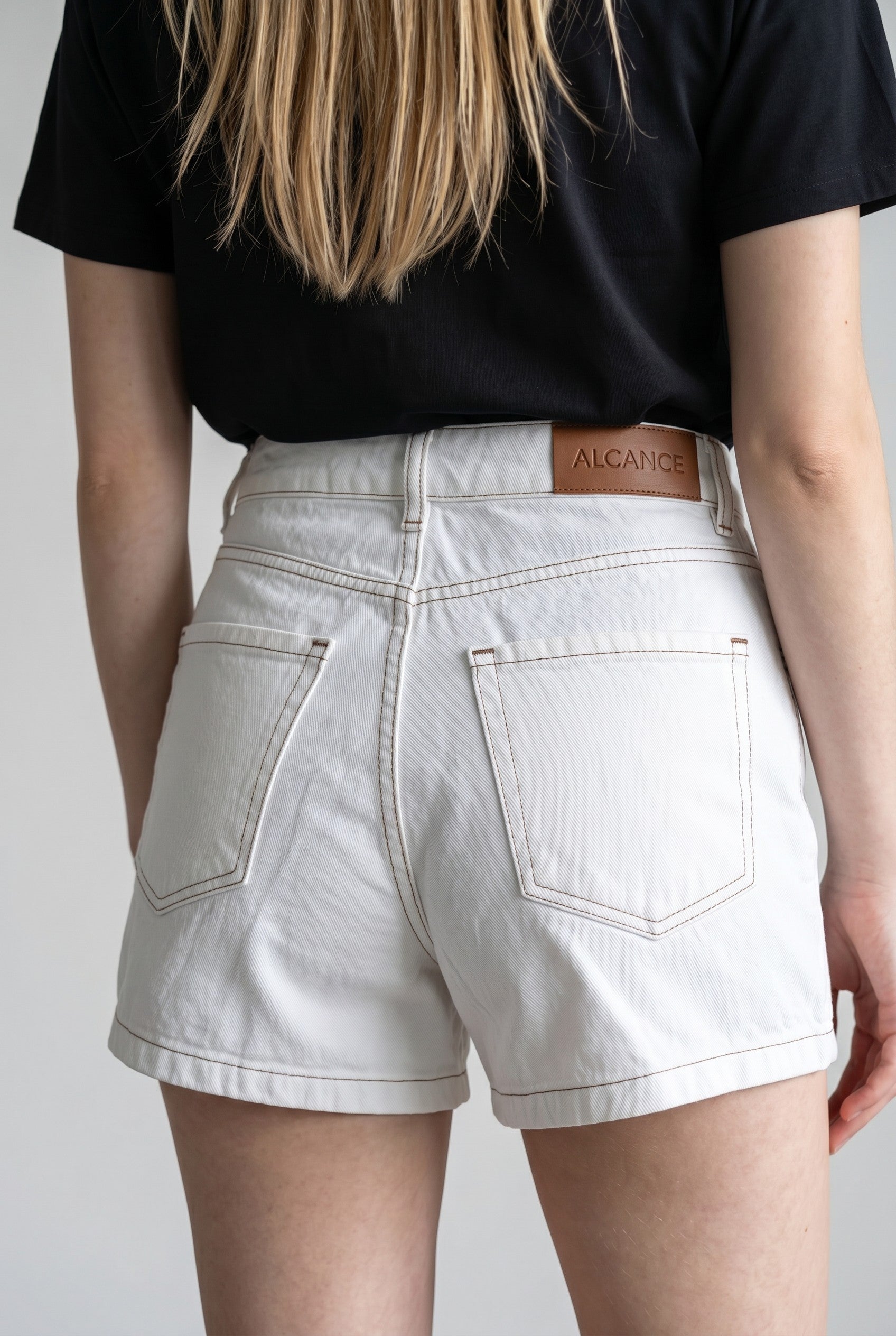 Shorts Feminino Alcance ref. SHORTS JEANS - VintedoisK