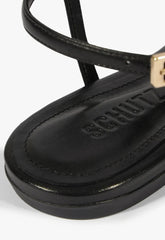 SANDÁLIA RASTEIRA KATE COURO PRETA S 21151 0240 0001 SCHUTZ