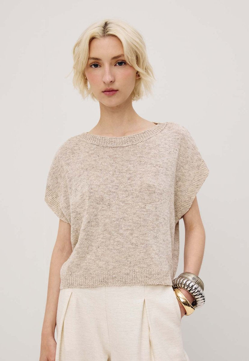 Detalhe do padrão flame na blusa tricot Cacay para mulher