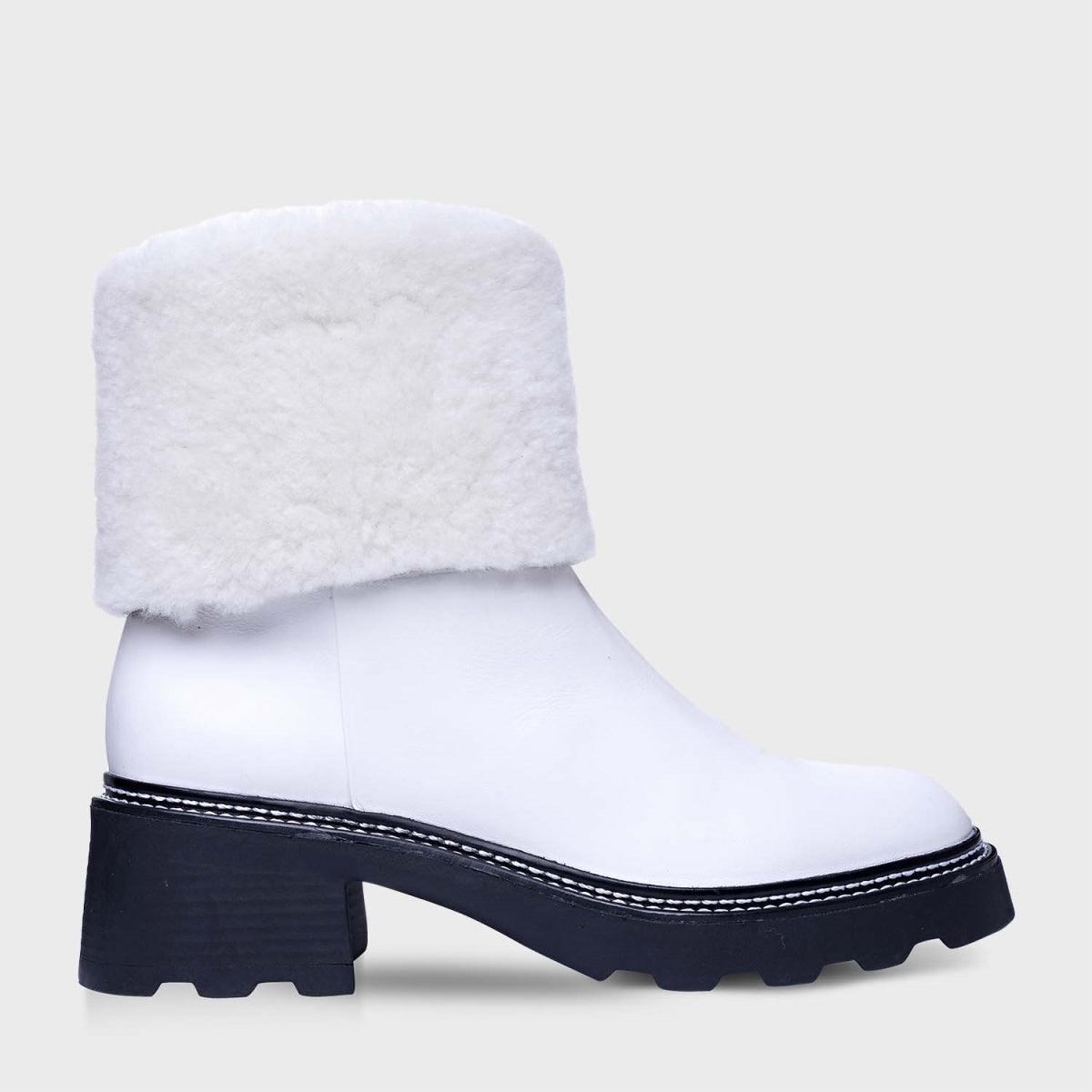 BOTA CHELSEA BEAR TRATORADA E PELO BRANCO 35 -486010 CARRANO - Vintedoisk