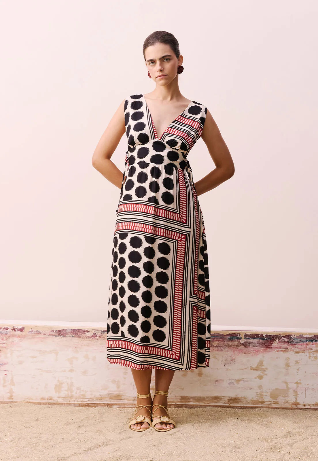 VESTIDO DECOTE V AMARRAÇÕES 105291 CACAY